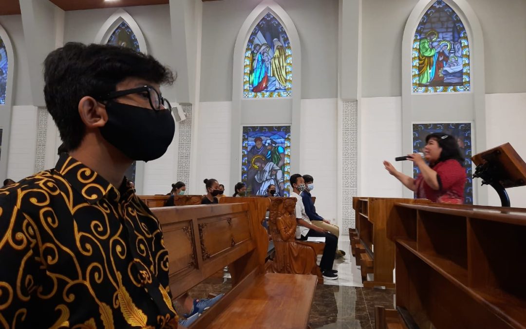 Calon Penerima Krisma ikuti SHDRK oleh BPK Keuskupan Denpasar